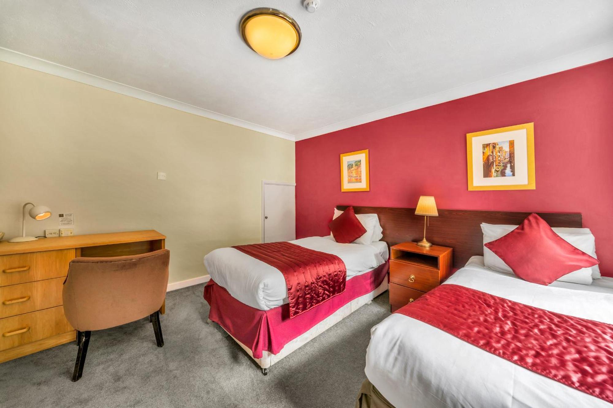 Dial House Hotel Crowthorne Buitenkant foto